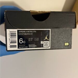 Jordan 4 Retro Kids Sneakers - Black and Gray